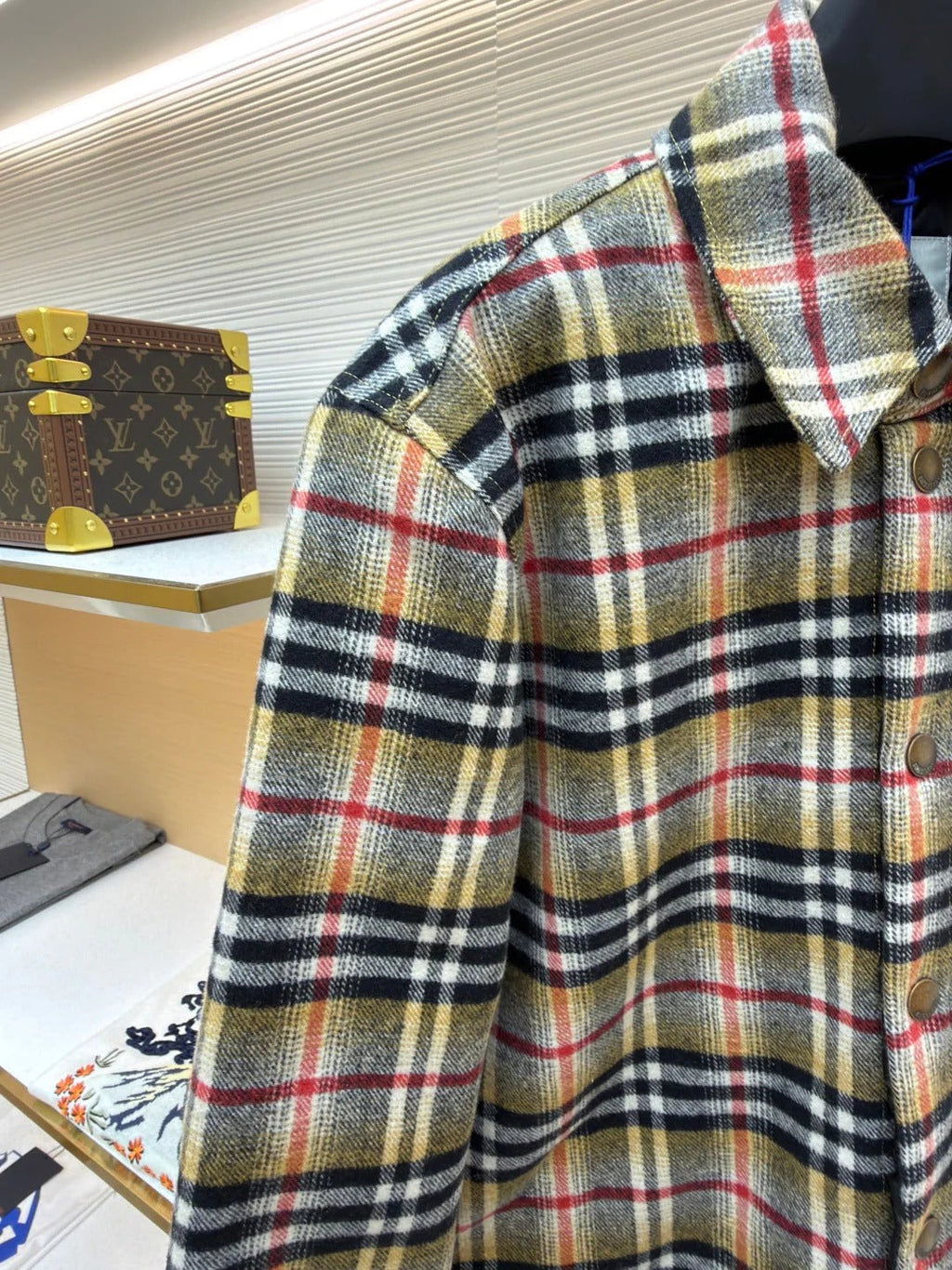 BURBERRY 25S KNITTED-COLLAR PLAID COAT 275