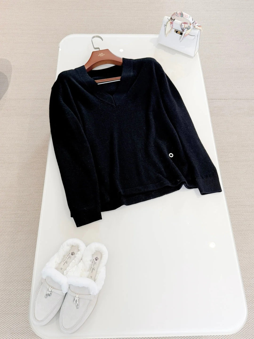 HERMES 25S V-NECK PULLOVER SWEATER 307
