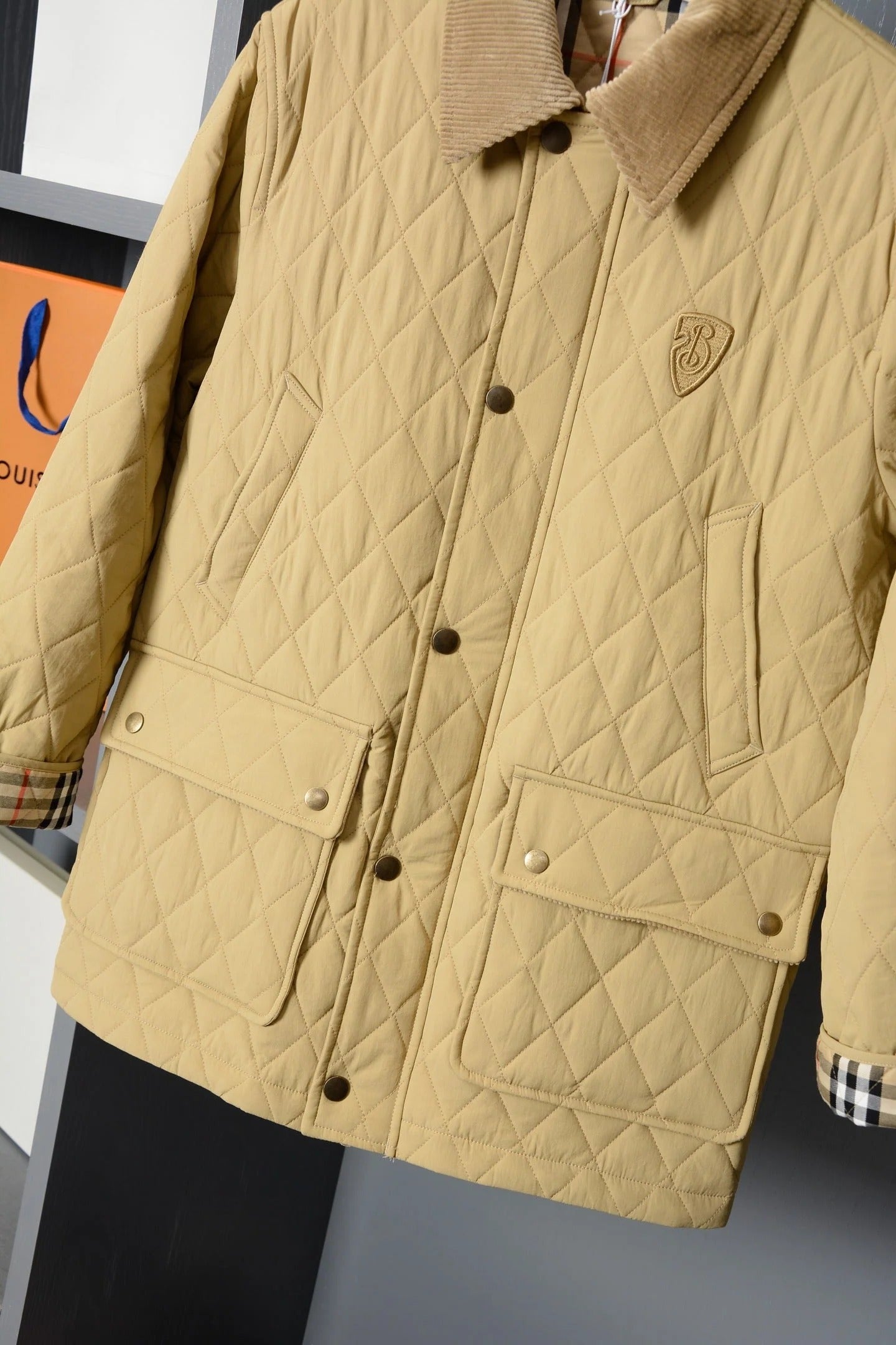 BURBERRY 25S QUILTED JACKET 236