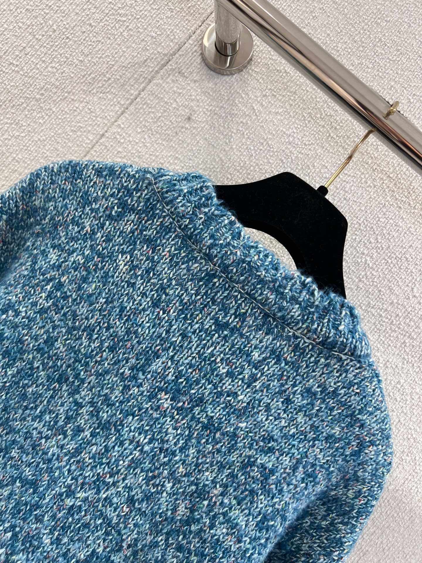 CHANEL 25S CASHMERE SWEATER 232468