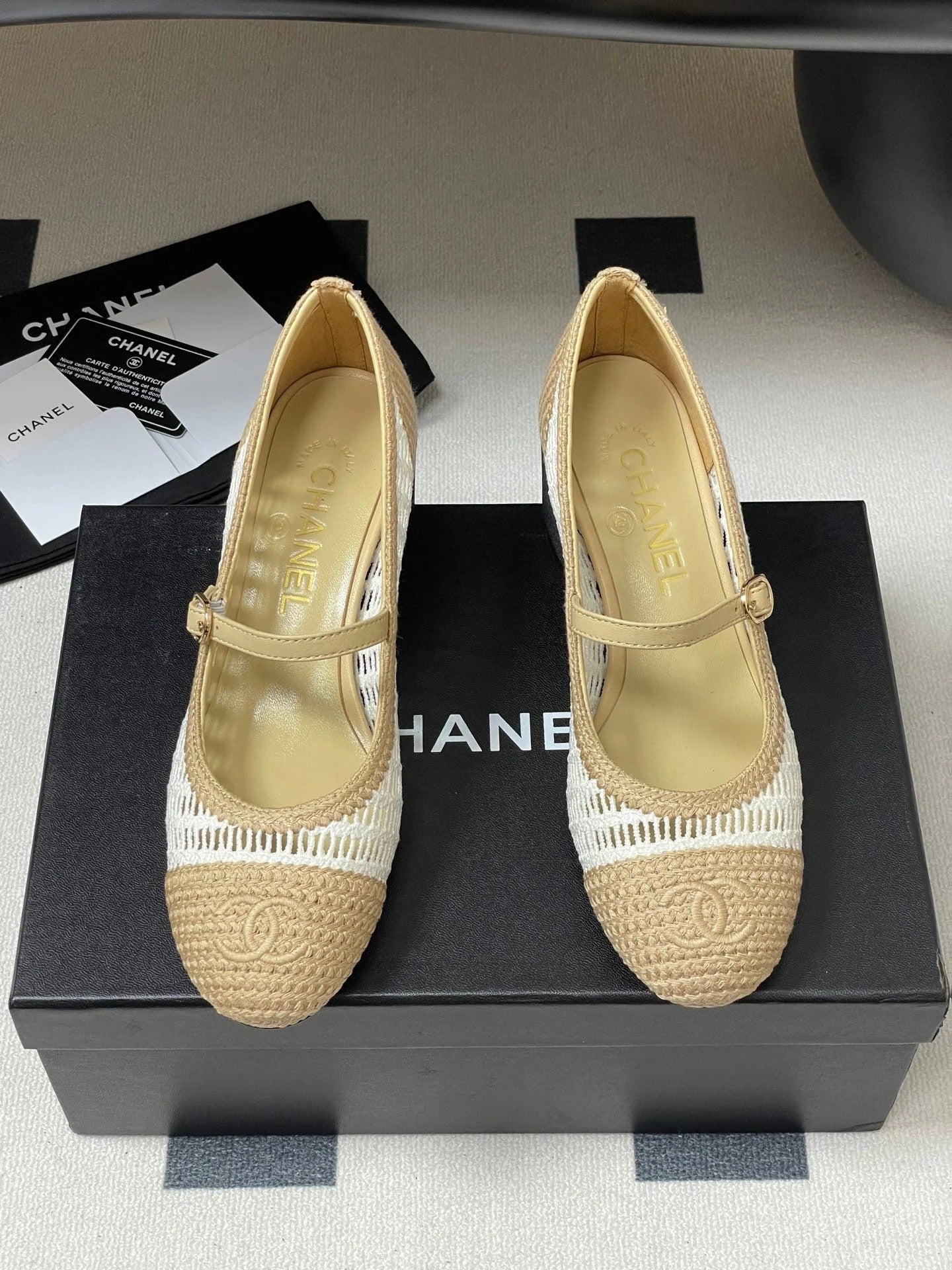 HIGH BALLET MARY JANE 50MM IN NATURAL BEIGE AND WHITE RAFFIA