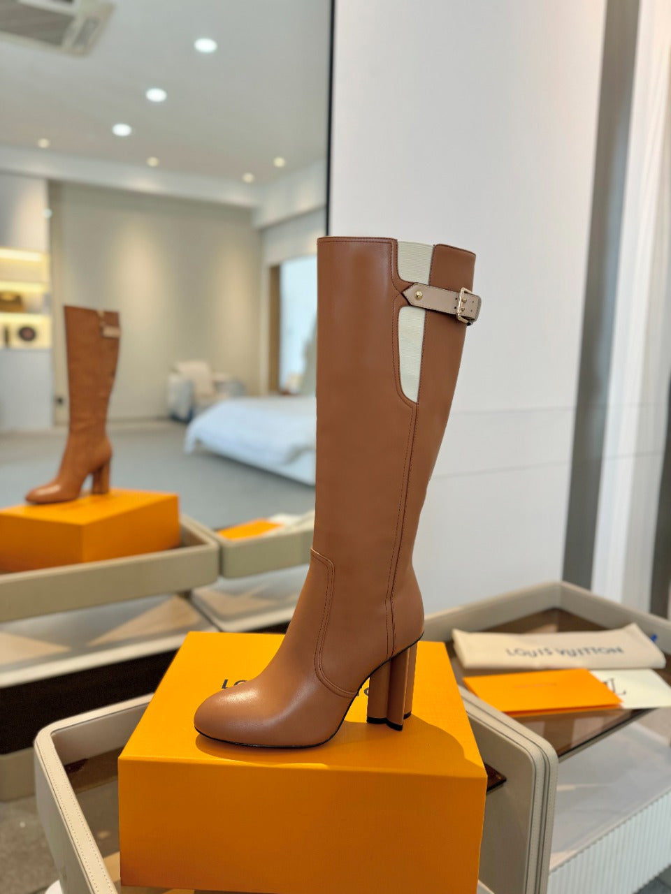 LV Donna High Boot 9.5 Brown Calfskin 573881