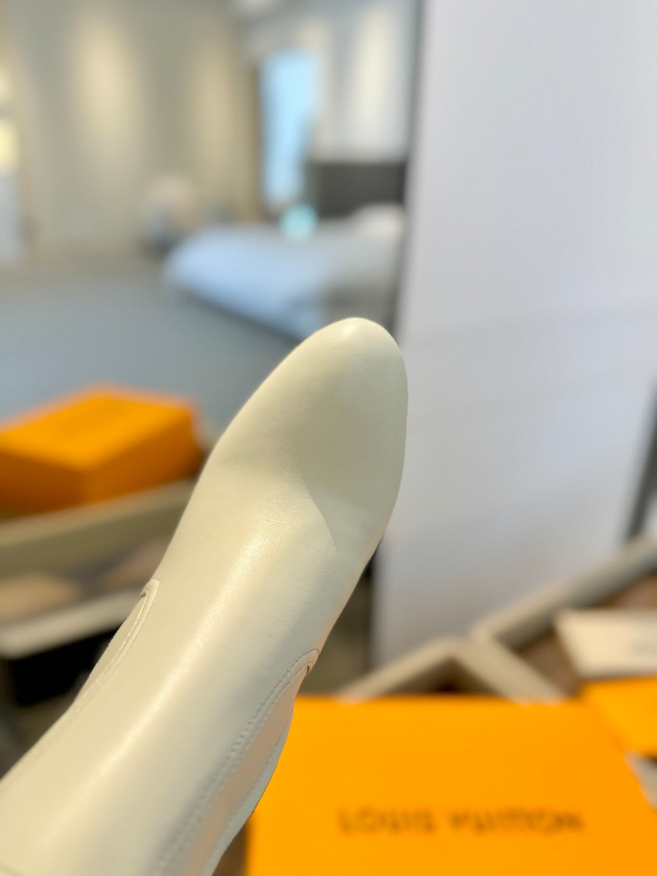 LV Donna High Boot 9.5 Cream Calfskin 573880